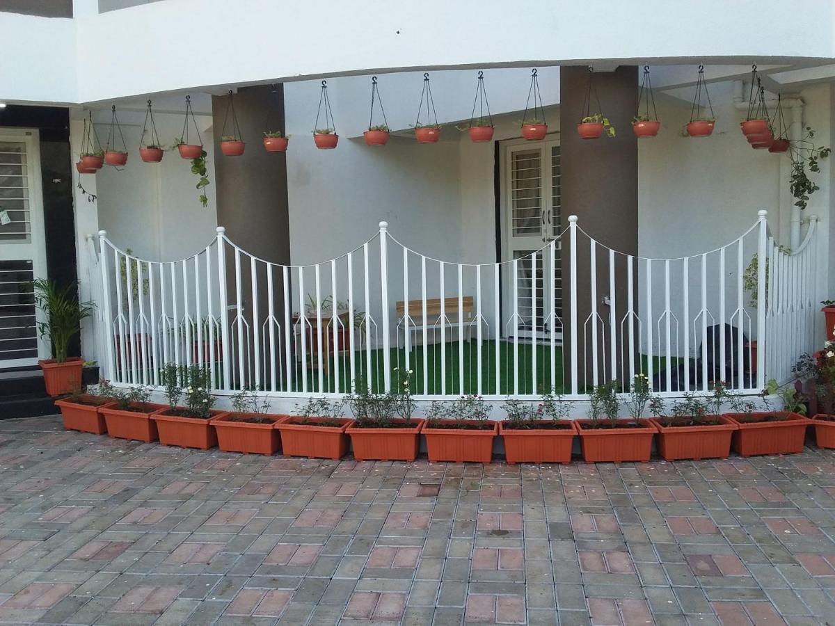 Stay Nc Homestay Nashik Εξωτερικό φωτογραφία