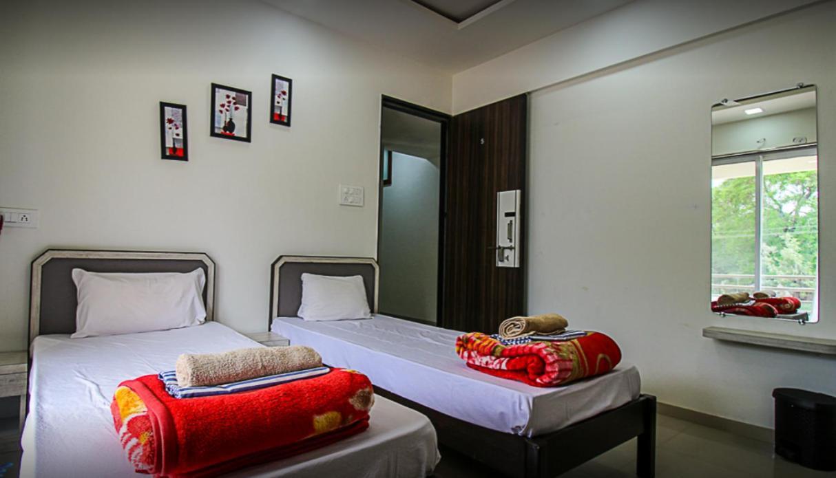 Stay Nc Homestay Nashik Εξωτερικό φωτογραφία